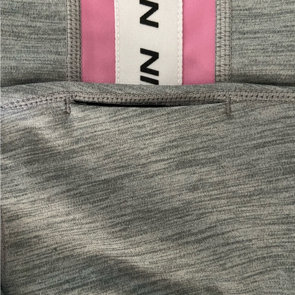 Nike Dri-Fit Patterned Leggings With Pocket - Size Large - Picture 5 of 7